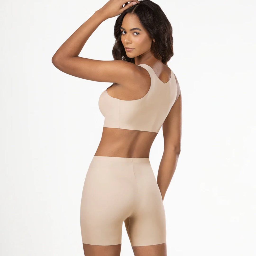 SHORT SIN COSTURA